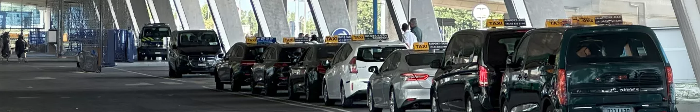 Photo des taxis de l'aéroport
