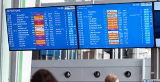 Photo des affichages des vols dans le Terminal