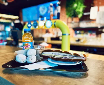 Photo d'une moricette et d'une boisson "Oasis"