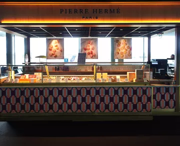 Photo de la devanture de Pierre Hermé