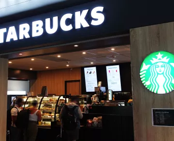Photo de la devanture de Starbucks